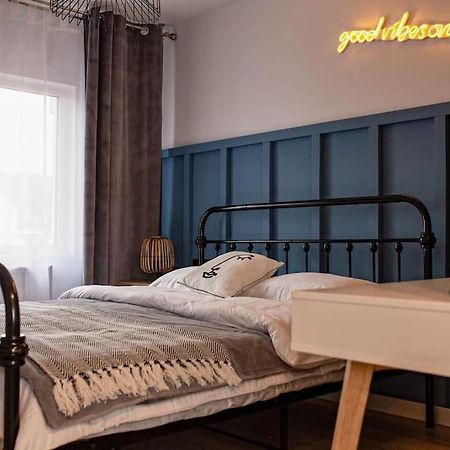Blue Moon. Cozy Apartment Near Iulius Mall Kluž Exteriér fotografie